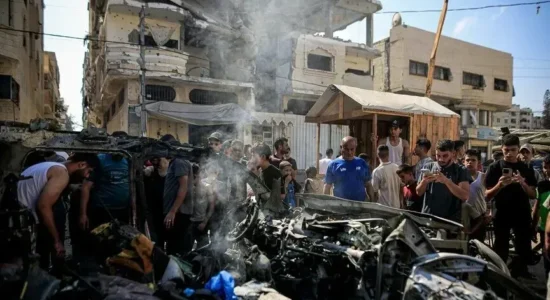 Sulmi izraelit vrau një palestinez dhe plagosi dy të tjerë në shkeljen e fundit të armëpushimit në Gaza
