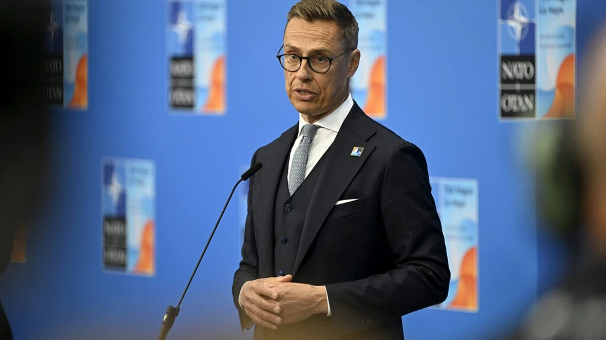 Presidenti i Finlandës paralajmëron popullin: Përgatituni për sulme ruse me dronë dhe sulme hibride