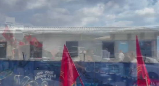 (VIDEO) Revoltohen qytetarët, gurë kundër EULEX-it dhe Qeverisë së Kosovës