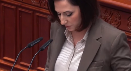 Rina Ajdari, Shasivarit: Ke barazuar viktimën me agresorin