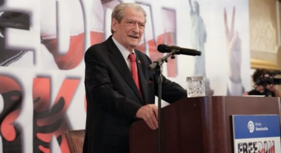 Berisha në SHBA: Ata që firmosën ndalimin tim, sot janë non-grata në vendin e tyre, mirënjohje Trump dhe Rubio