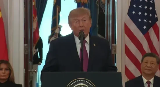 Trump: Vendimet SHBA-Kinë për sigurinë, teknologjinë dhe inteligjencën artificiale mund të sjellin “dekada” paqeje