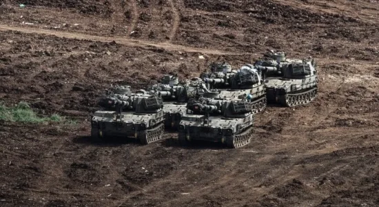 Ushtria izraelite kryen një inkursion të ri me mjete ushtarake në provincën Daraa të Sirisë