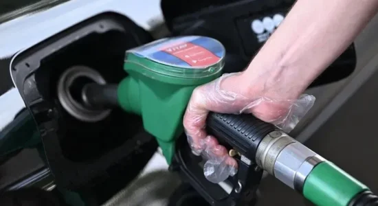 Çmimet e naftës vazhdojnë të rriten, Brent tejkalon 100 dollarë