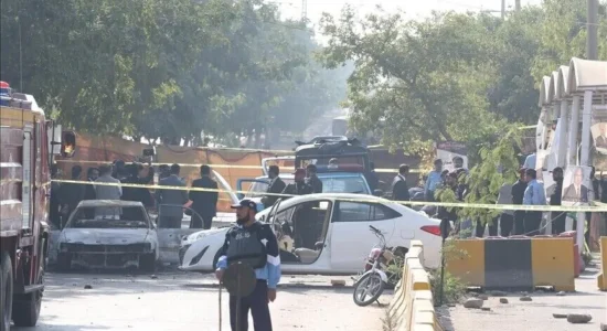 Pakistan, disa të plagosur në një shpërthim gjatë faljes së xhumasë