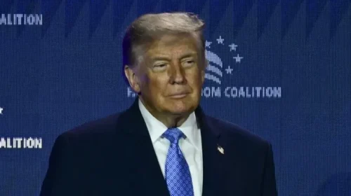 Trump: SHBA-ja do ta quajë Ngushticën e Hormuzit “Ngushtica Trump”
