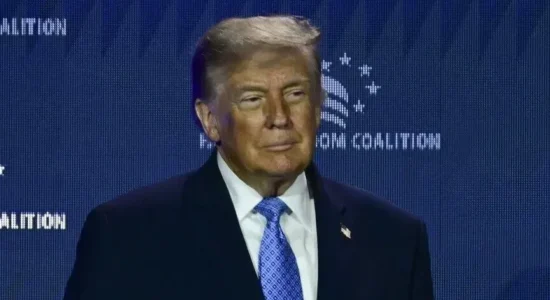 Trump: SHBA-ja do ta quajë Ngushticën e Hormuzit “Ngushtica Trump”