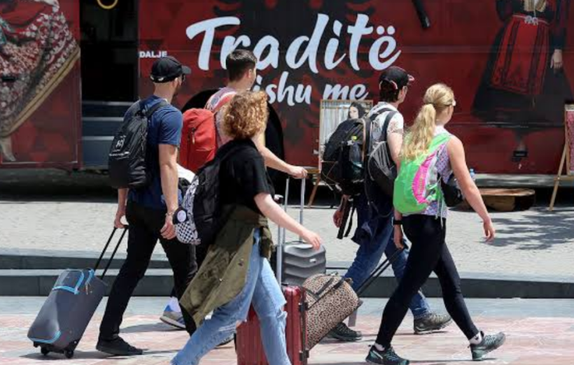 Shqipërinë në 8 muajt e fundit e vizituan 9.4 milionë turistë