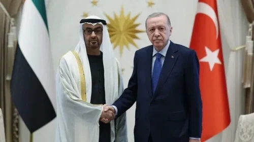 Erdogan bisedë telefonike me presidentin e EBA-së: Turqia po përpiqet t’u japë fund tensioneve Iran-SHBA
