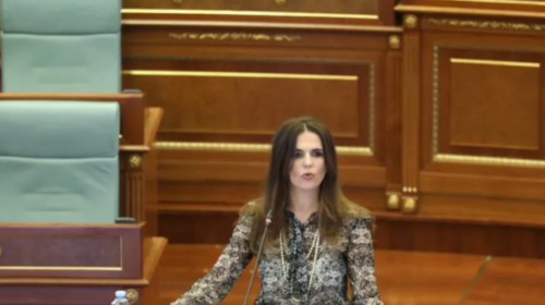 Vlora Çitaku votohet për nënkryetare të Kuvendit