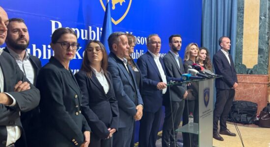 Hamza pranon ofertën e Kurtit, Eliza Hoxha kundërkandidate për presidente