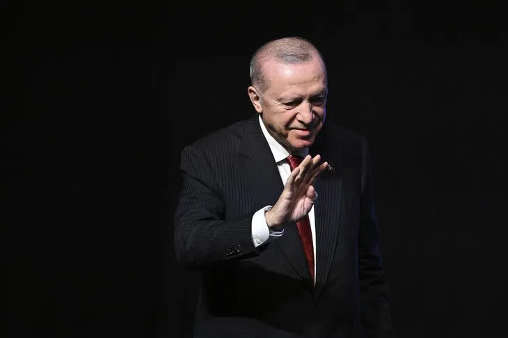 erdogan-pershendet-nisjen-e-nje-epoke-te-re-ne-historine-energjetike-te-turqise-osman-gazi-niset-drejt-detit-te-zi