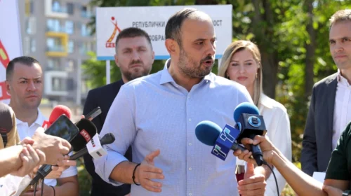 Gjorgjievski: Aksioni për pastrimin e Shkupit vazhdon në më shumë se 50 lokacione