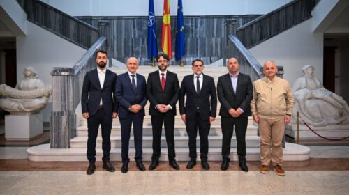 Deputetët e komunitet turk në Kuvend takojnë ambasadorin e ri të Turqisë, ftesë për vizitë zyrtare në Ankara