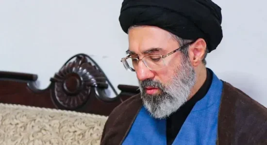 Lideri suprem Khamenei: Irani do të vendosë se kur përfundon konflikti nëse “armiqtë rifillojnë sulmet”
