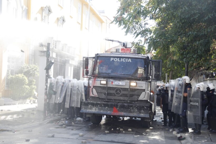 (VIDEO) Protestat në Shqipëri zgjerohen edhe në 10 qytete të tjera