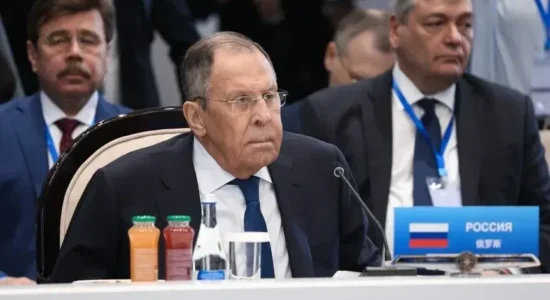Lavrov: Rusia po monitoron përgatitjet e NATO-s për luftë dhe mbetet vigjilente