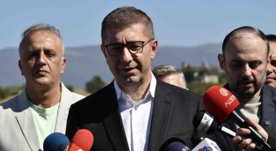 Mickoski: Pres që javën e ardhshme të ketë ulje të çmimit të naftës dhe benzinës