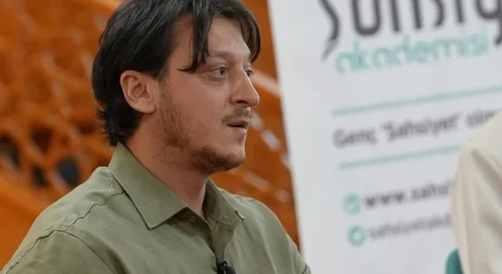 “Ata pezulluan rusët, por jo izraelitët”, Mesut Ozil kritikon ashpër FIFA-n