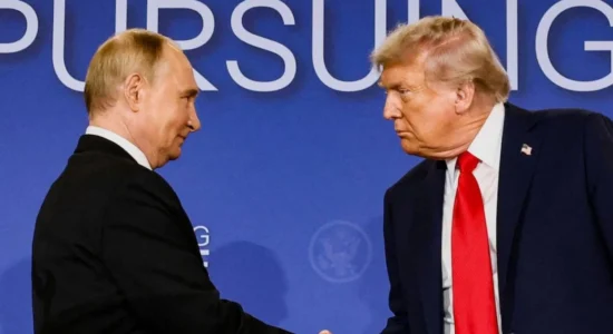 Trumpi mund ta detyrojë Ukrainën të bëjë lëshime ndaj Rusisë para dhjetorit