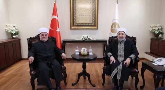 Kryetari i Dijanetit turk, Arpagush priti në takim kryetarin  Bashkësisë Islame në Serbi, Dudiç