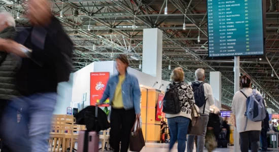 Mbi 3.6 milionë pasagjerë në aeroportet e Maqedonisë për më pak se dhjetë muaj