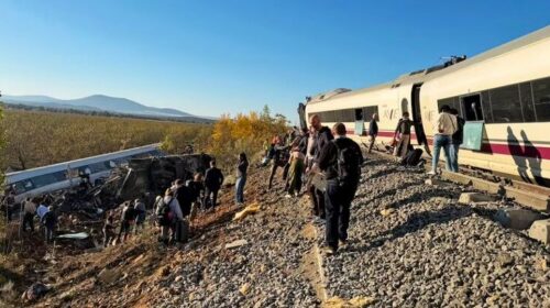 Tragjedia hekurudhore në Spanjë, të paktën 68 viktima, shpallen tri ditë zie kombëtare