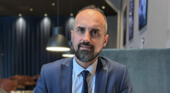 Gjenerata Z dhe kriza e sistemit, kur premtimi i së ardhmes shndërrohet në revoltë politike