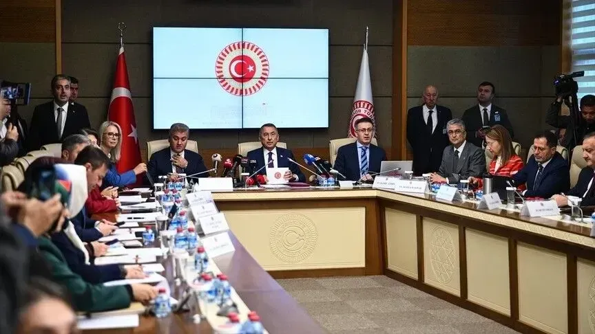 Komisioni i Parlamentit turk miraton Marrëveshjen e Mekës