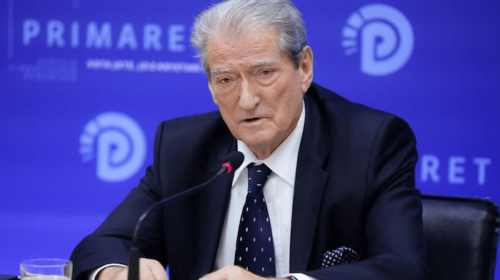 Berisha apel studentëve dhe nxënësve për bojkot: Braktisni mësimin, shpëtoni të ardhmen tuaj
