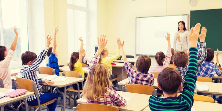 “Shpulla” rikthehet si mjet edukimi në bankat shkollore në Danimarkë