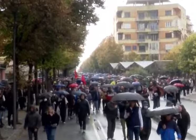 Protestuesit nisin marshimin drejt Kryeministrisë