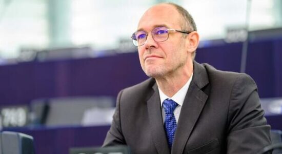 Eurodeputeti kroat: Asnjë politikë nuk e ndryshon faktin që Kosova, Kroacia dhe Bosnja ishin viktima të agresionit serb