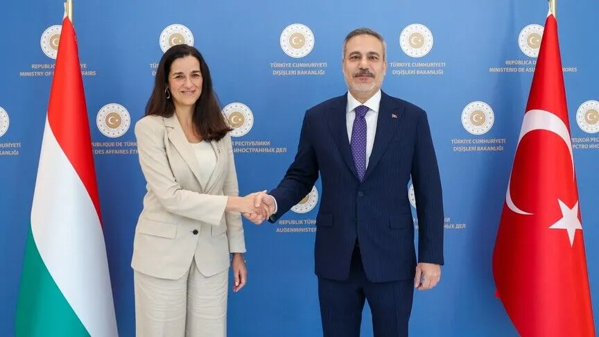 Fidan: Turqia përfundon përgatitjet për paraqitjen e marrëveshjes së mbrojtjes së Mekës në parlament