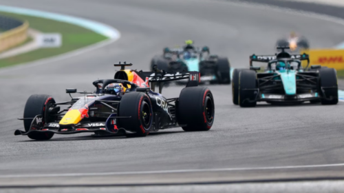 Formula 1, Verstappen fiton në Sepang