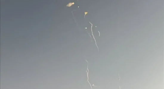 Koalicioni i udhëhequr nga Arabia Saudite thotë se ka interceptuar dy raketa balistike të grupit Huthi