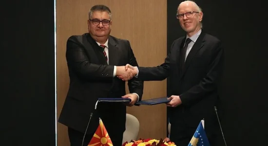 Kosova dhe Maqedonia e Veriut nënshkruajnë memorandum për bashkëpunim në administratën publike