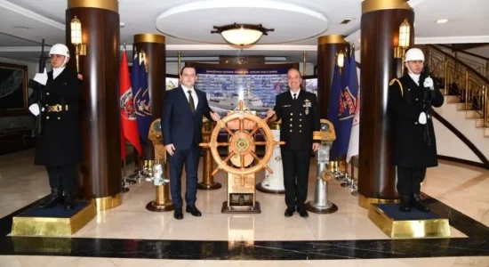 Komandanti i Forcave Detare turke takon ministrin pa portofol të Maqedonisë së Veriut, Zejnulla