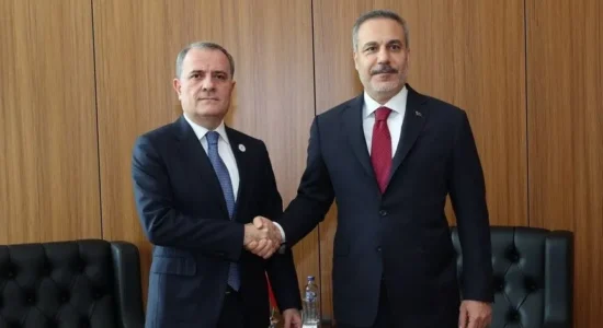 Ministrat e Jashtëm të Turqisë dhe Azerbajxhanit takohen në Ankara