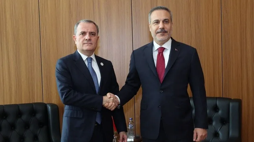 Ministrat e Jashtëm të Turqisë dhe Azerbajxhanit takohen në Ankara