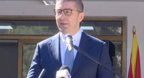 (VIDEO) Fillon viti i ri akademik, krerët shtetëror porositën: Arsimi është çelësi i së ardhmes