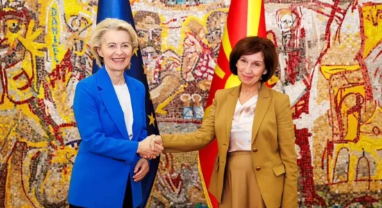 Siljanovska-Davkova: Garantimi i mundësive të njëjta për ne si ato për Ukrainën dhe Moldavinë do të rikthejë besimin dhe motivimin tonë për BE-në
