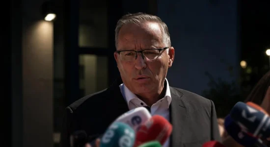 Hamza pas takimit me Kurtin: Të miratohet ligji për Specialen, pastaj jemi të gatshëm të votojmë Presidentin