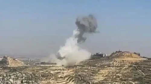 Mediat shtetërore: Sulmet ajrore jordaneze vrasin 5 civilë në jug të Sirisë