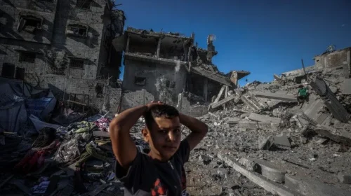 OKB-ja: Izraeli po i shtyn palestinezët drejt zonave gjithnjë e më të vogla në Gaza