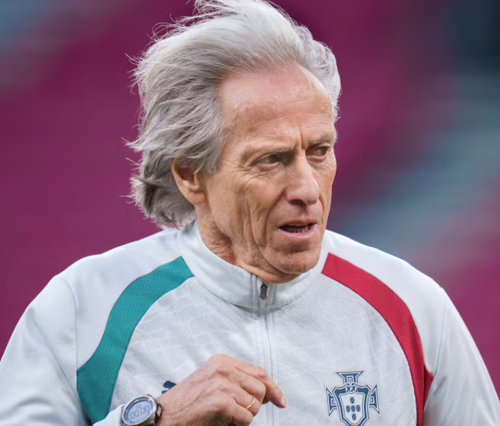 “Nuk vlen as sa një thua i Ronaldos”, tifozi përplaset me Jorge Jesusin në aeroport