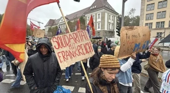 Grupet e Gjeneratës Z në Gjermani bëjnë thirrje për protesta në 23 qytete kundër shkurtimeve dhe rekrutimit ushtarak