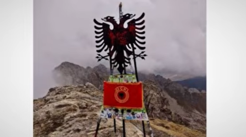 (VIDEO) Federata Shqiptare e Alpinizmit dënon heqjen e shqiponjës nga Korabi