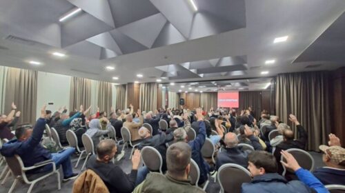 Lidhja Shqiptare mbajti Kuvendin e Degës së Tetovës, Arlind Murtezani zgjidhet Kryetar i degës