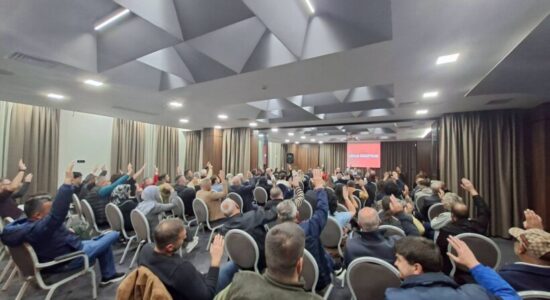 Lidhja Shqiptare mbajti Kuvendin e Degës së Tetovës, Arlind Murtezani zgjidhet Kryetar i degës